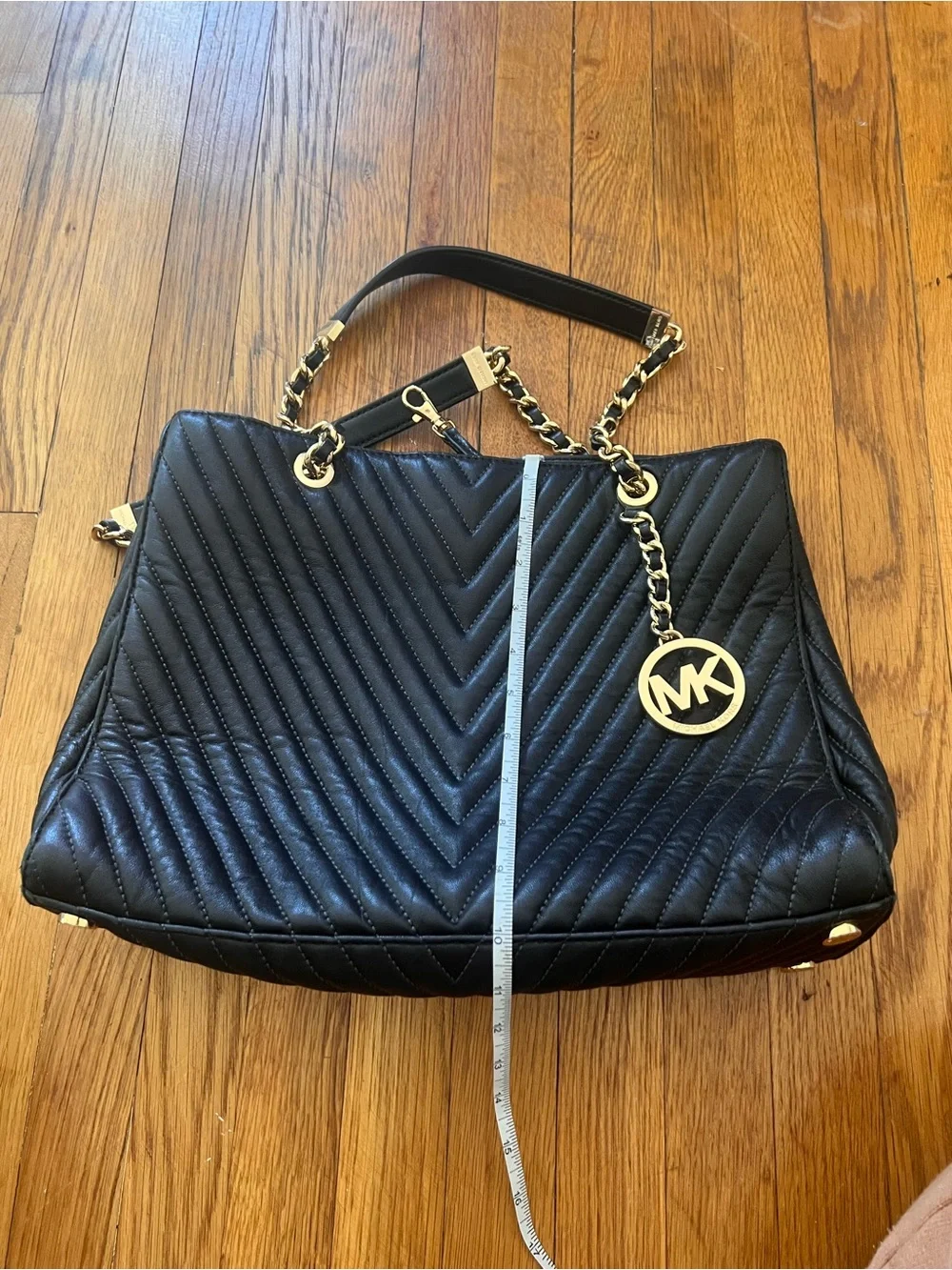 New Michael Kors Quilted Leather Black Large Tote With Gold-Tone Hardware